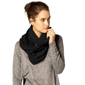 Beyond Yoga Pocket Infinity Scarf NWT